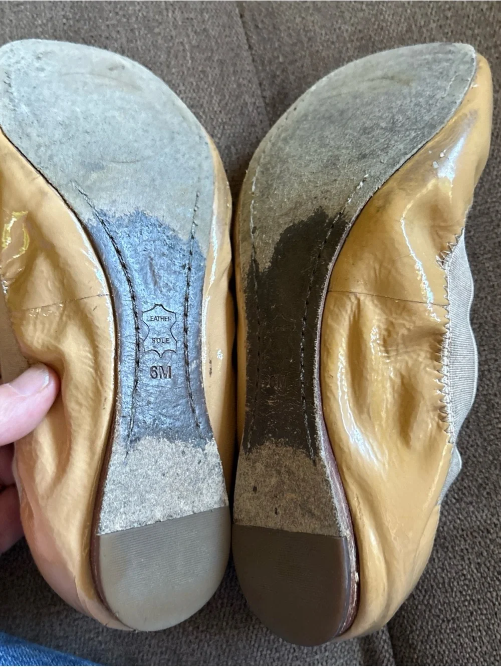 Tory Burch luxury Caroline beige patent leather gold Reva Logo Ballet Flats 6 - Picture 5 of 7